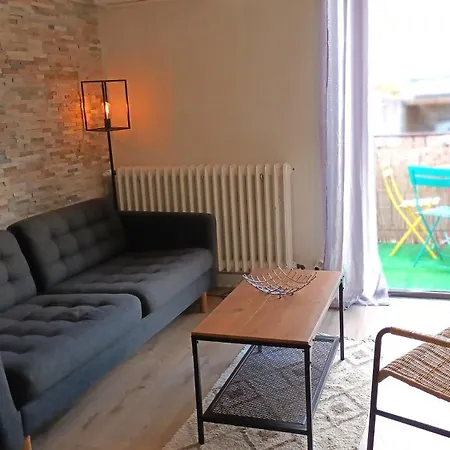 Colombus Grand Studio, Coin Nuit, Terrasse, Wifi, Tv *