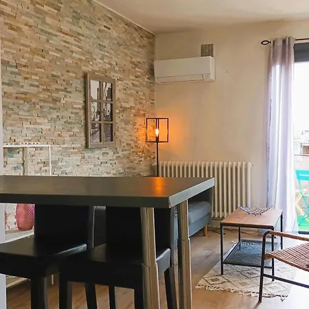Apartman Colombus Grand Studio, Coin Nuit, Terrasse, Wifi, Tv