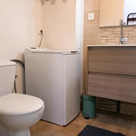 Apartman Colombus Grand Studio, Coin Nuit, Terrasse, Wifi, Tv *